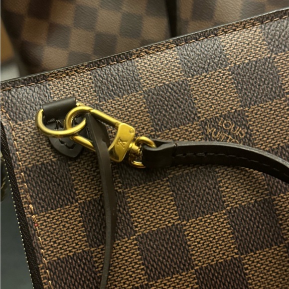 Louis Vuitton Neverfull MM insert pouchette. POUCHETTE ONLY. Bag is NOT INCLUDED - Picture 11 of 11